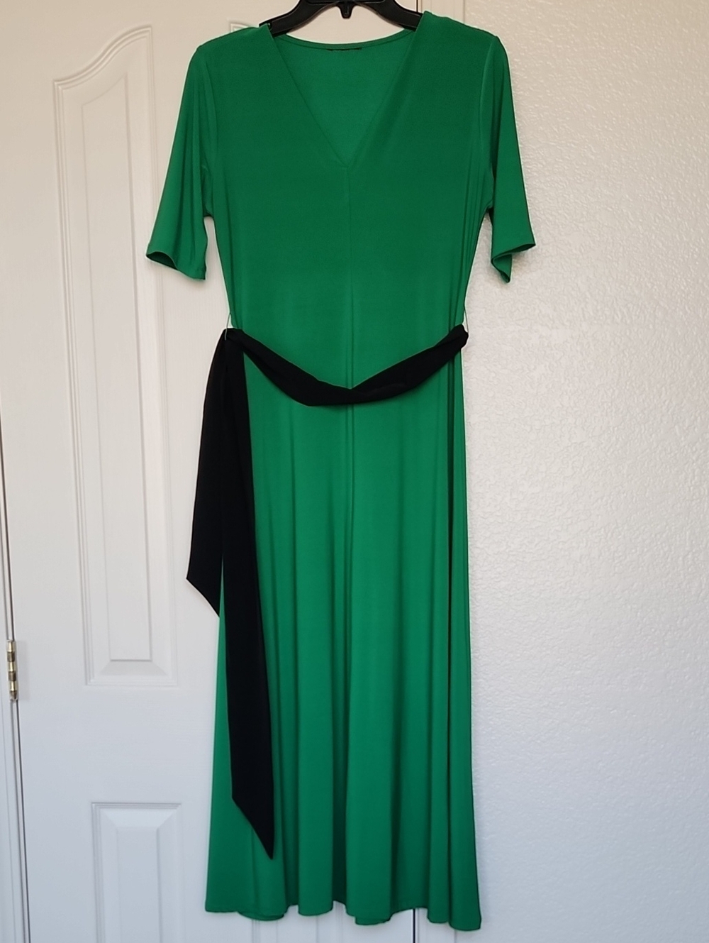 EN FOCUS Green Flowy Dress Size M
